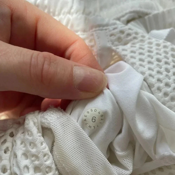 Lululemon Mesh On Mesh Short 5" White Size  6 - Picture 7 of 7